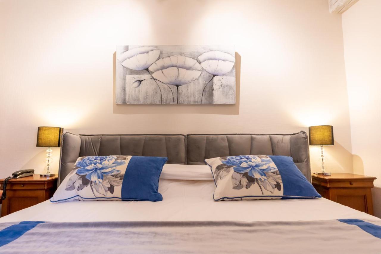 Hotel A L'Oriel Риквир Екстериор снимка