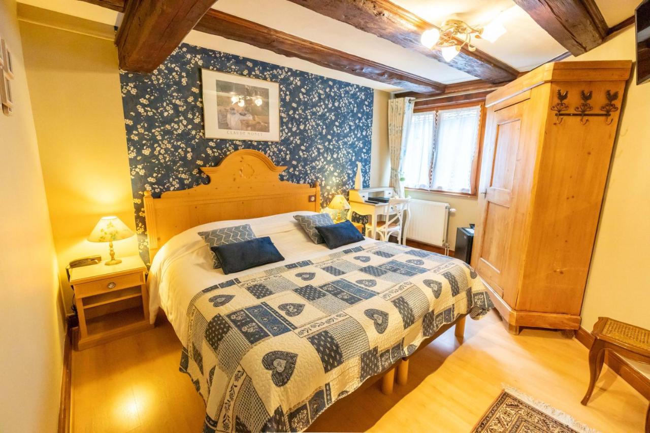 Hotel A L'Oriel Риквир Екстериор снимка